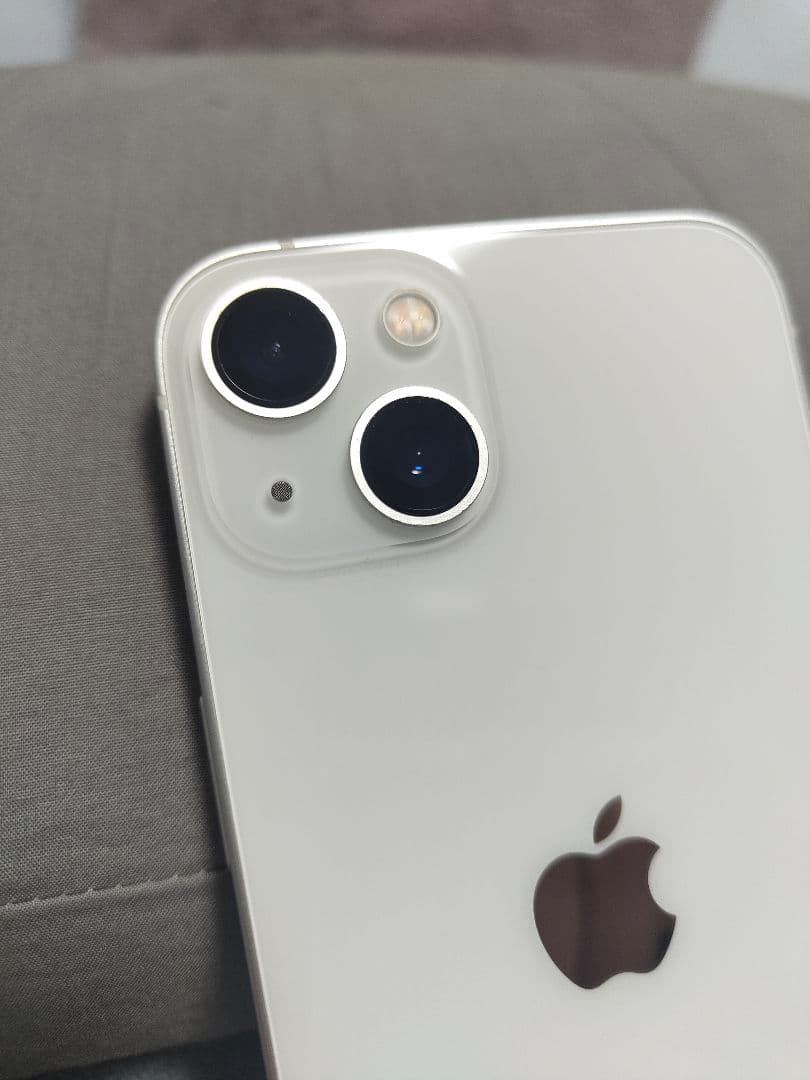 美品！SIMフリー Apple iPhone13 128GB スターライト