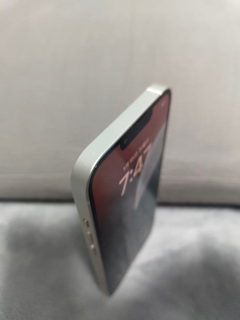 美品！SIMフリー Apple iPhone13 128GB スターライト