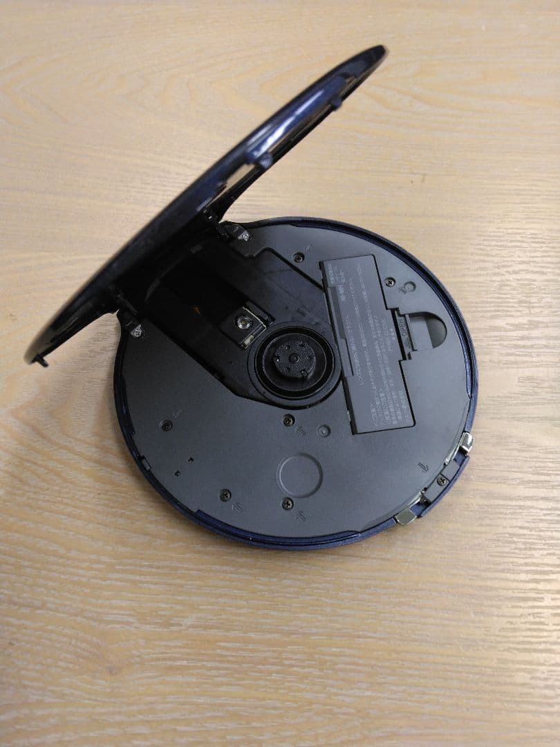 ◇◇SONY ソニー CDウォークマン D-NE20 2005年製 動作品◇◇