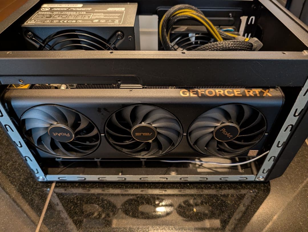 ASUS RTX 4070 Ti ProArt 12GB + 外付GPU box