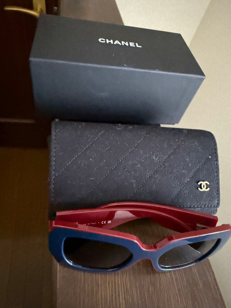 CHANEL サングラス 赤/青