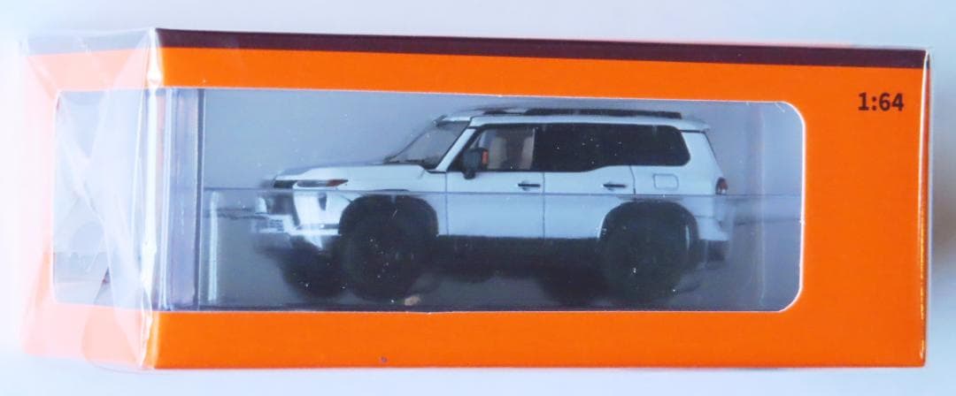 服*明様 【新品】 レクサス GX オーバートレイル＋ ホワイト 1/64 ミニ
