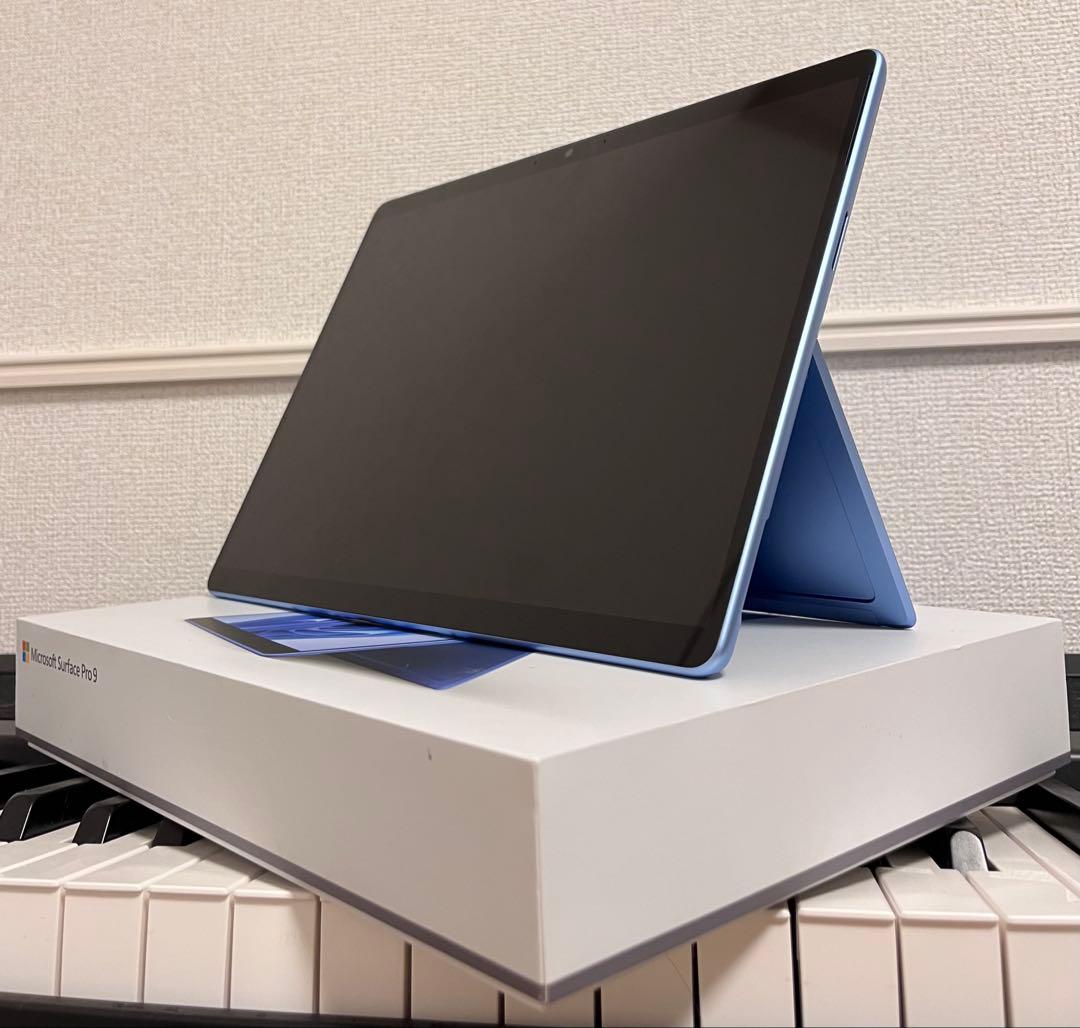 Microsoft Surface Pro 9 本体RAM8G/SSD256GB