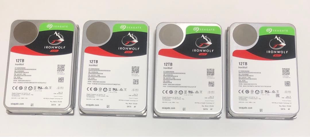 Seagate IronWolf 12TB HDD 4個