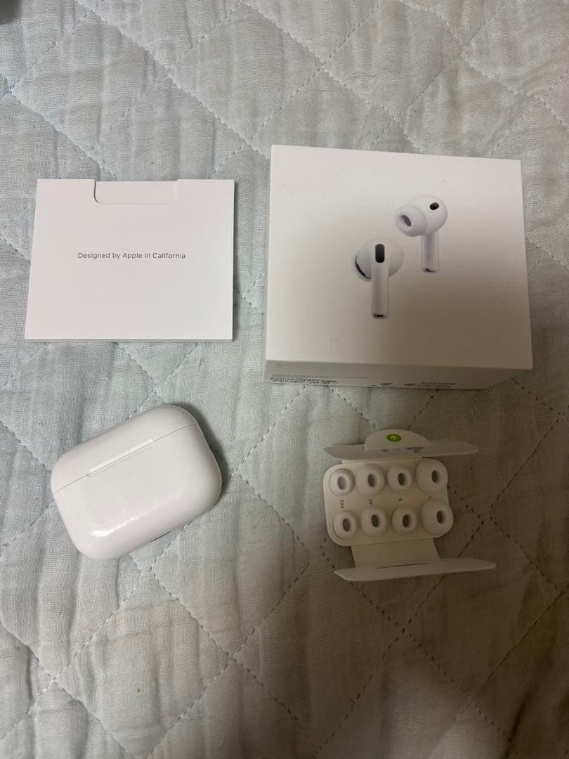 (カナちゃん・エンデ)AirPods pro 3本体 充電ケース付き