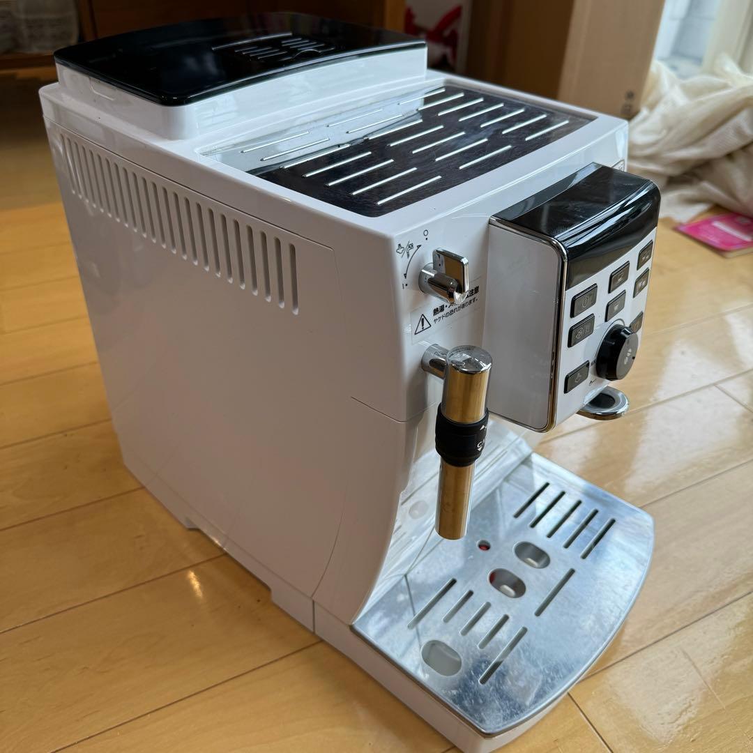 Delonghi Magnifica S 全自動コーヒーマシン