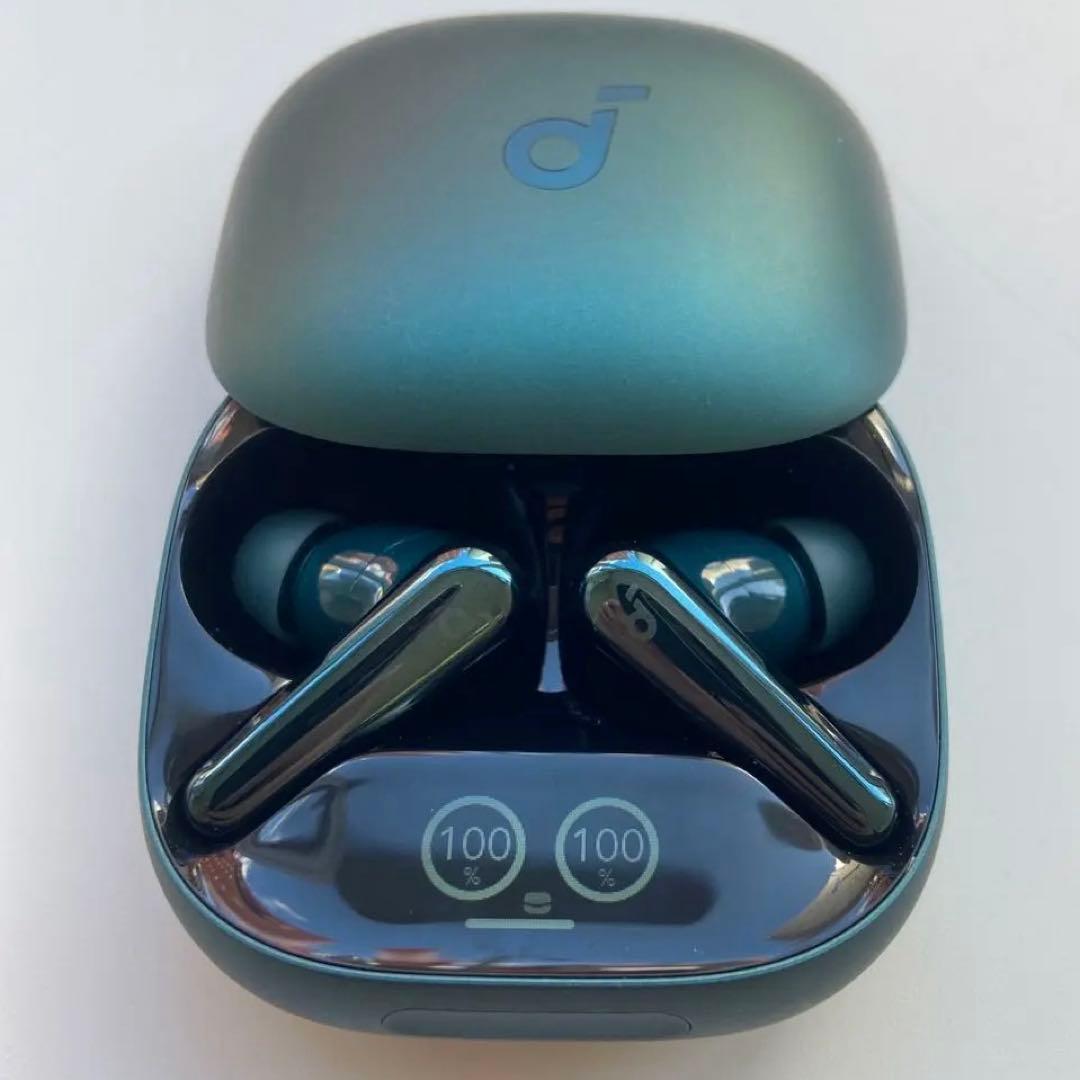 ダークグリーン ワイヤレスイヤホン