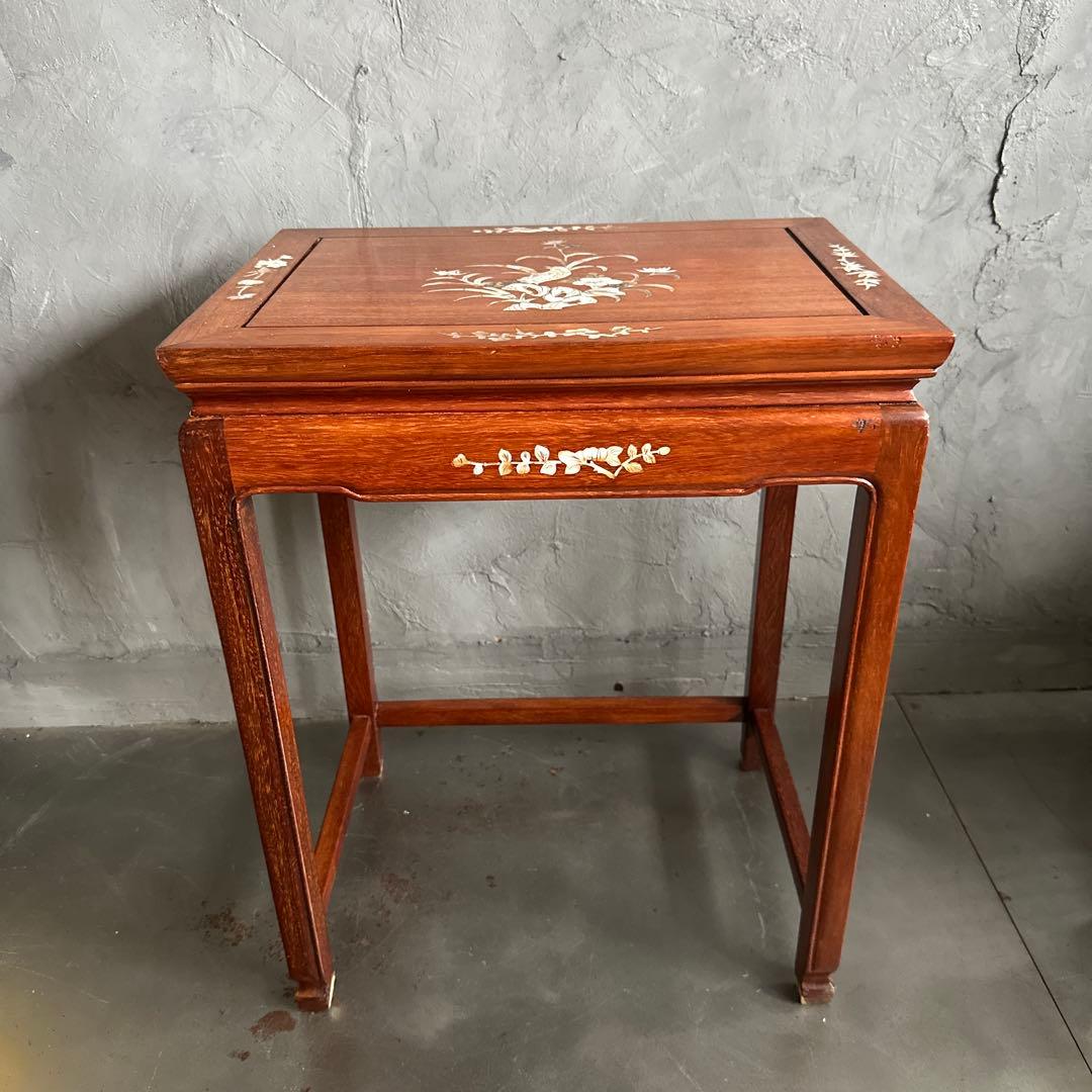 瞬間的お値下げ❣️木製サイドテーブル 貝殻装飾