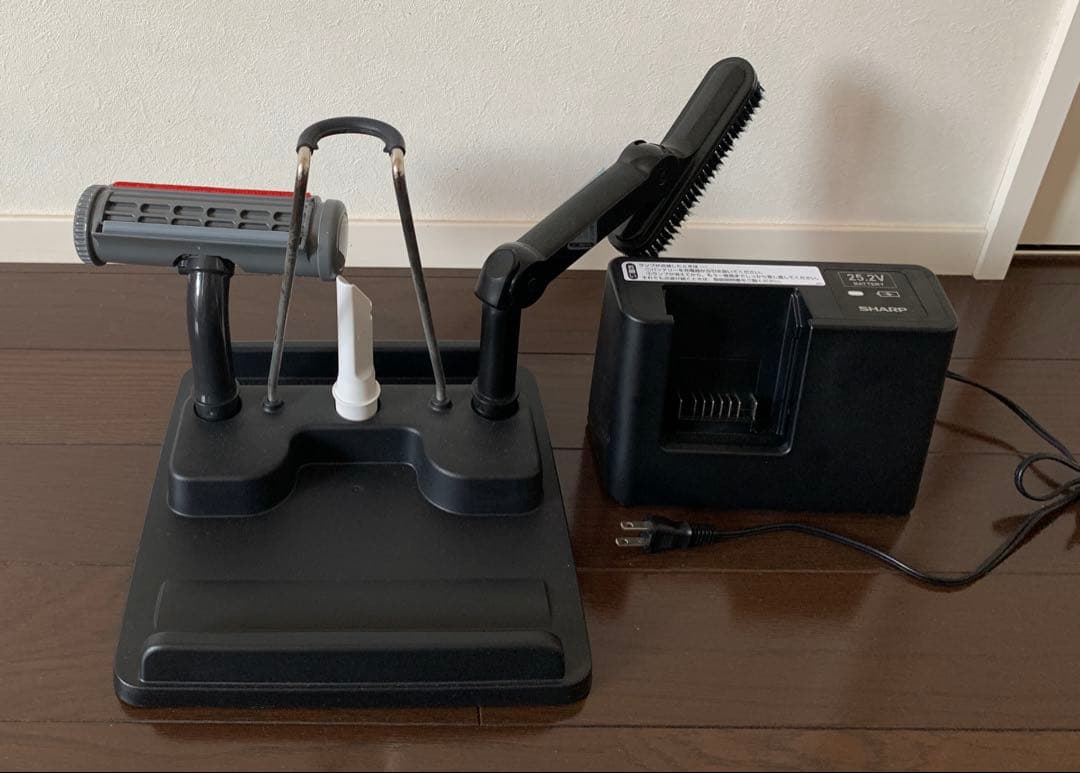 SHARP シャープ 充電式掃除機 EC-SR9-W 2024年製
