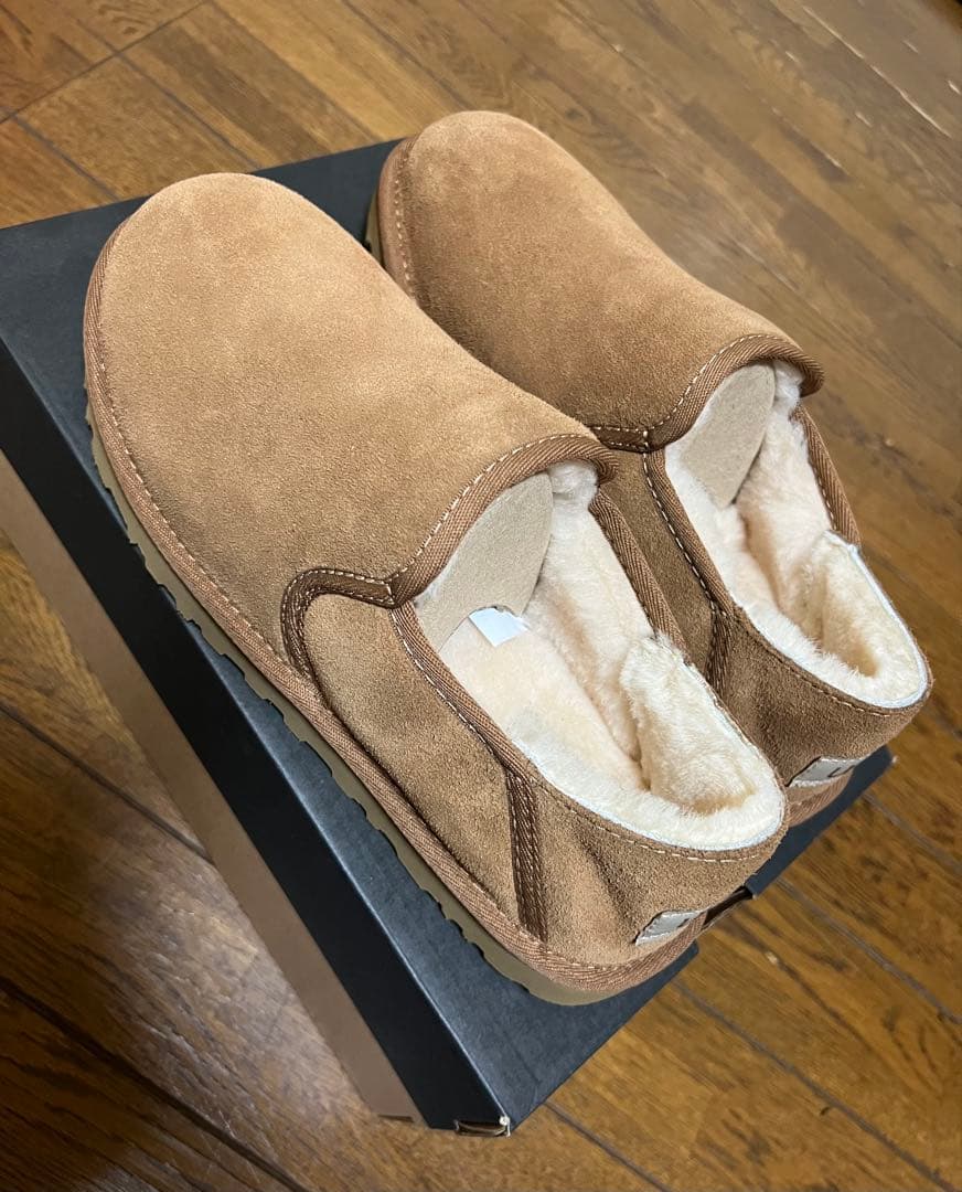 UGG ブラウン Kenton スリッポンムートンブーツ　25センチ　新品未使用