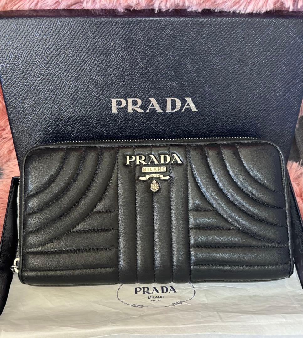 こ*✨様 【美品】PRADA キルティング　長財布