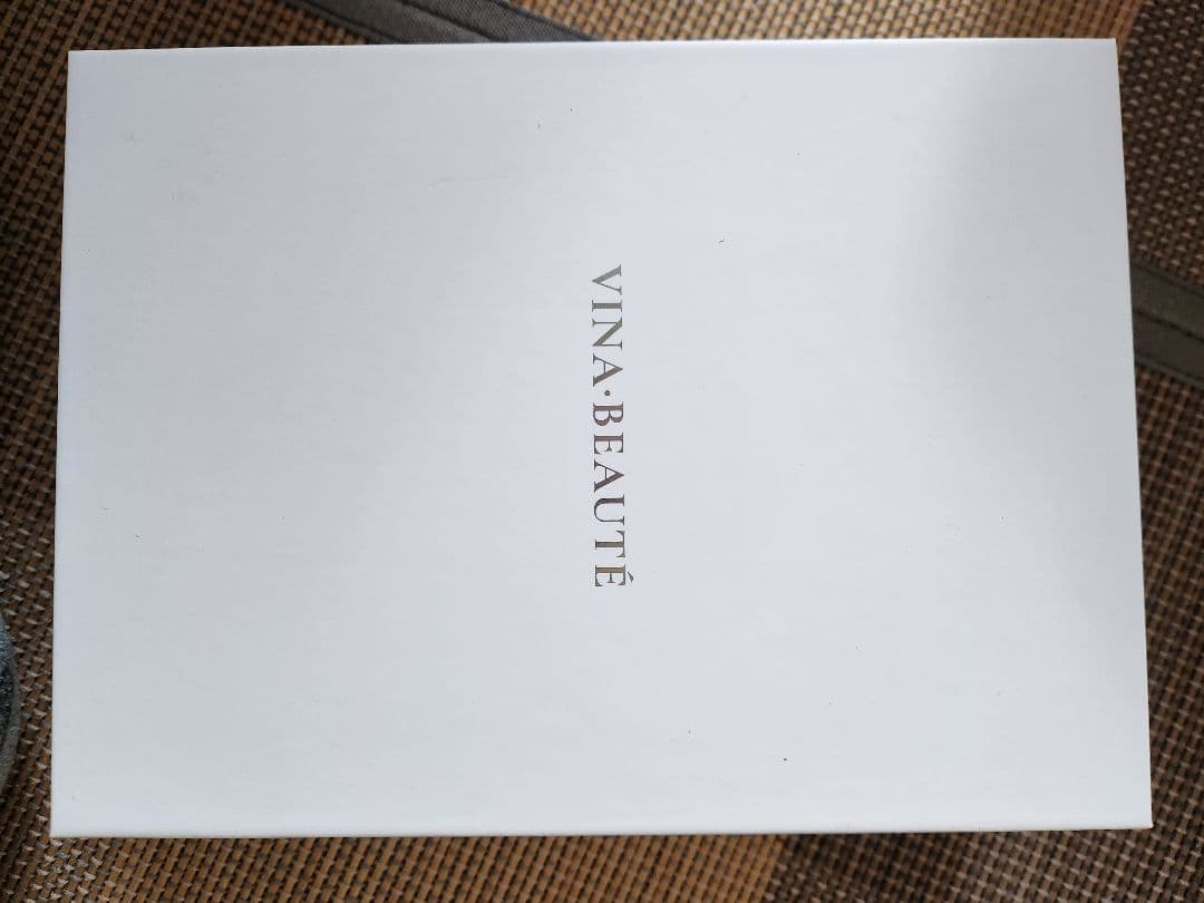 アデランス 美顔器 ホワイト