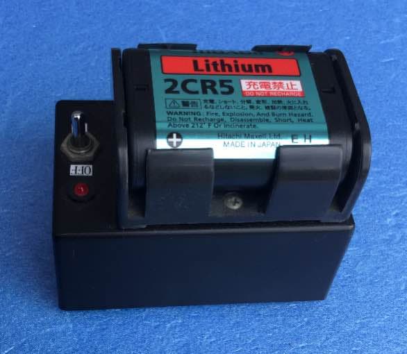 2CR5ホルダー  BH 2CR5 - リチウム電池をケースに取付- 例