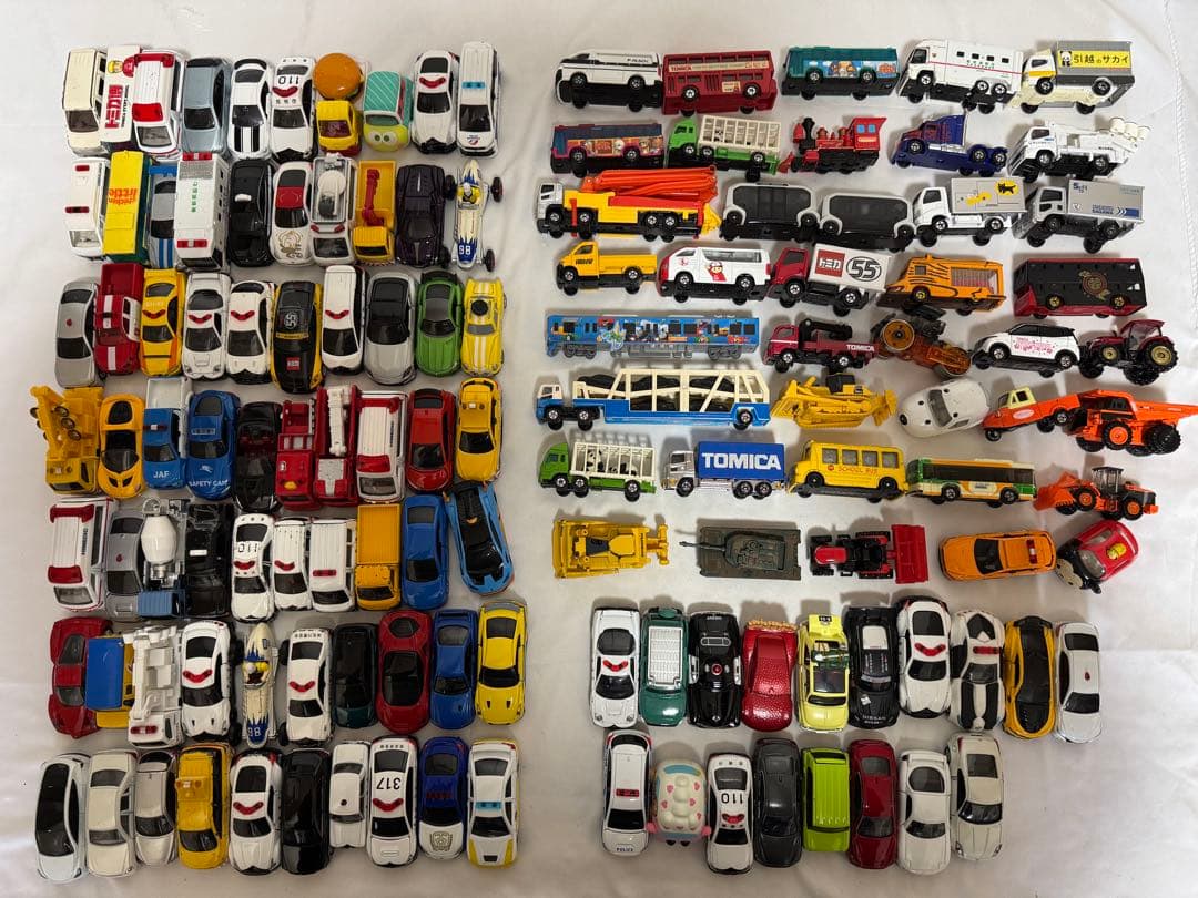 トミカ　ミニカー　１２８個　まとめ売り　カーズ　ディズニートミカ　トミカ博