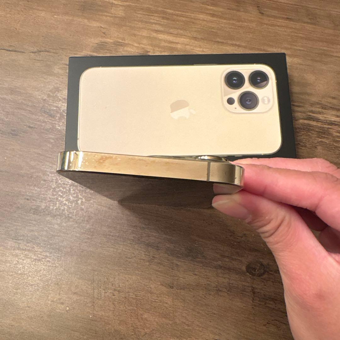 じ*ん様 Apple iPhone 13 Pro ゴールド 本体