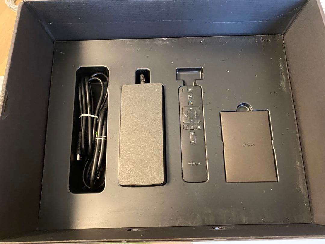 は*ん様 Anker Nebula Cosmos Max 4K プロジェクター