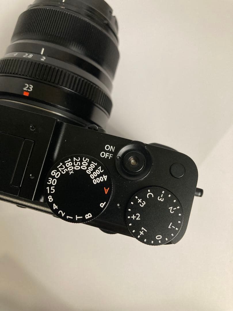 【美品】x-e5 & 純正F2のレンズ