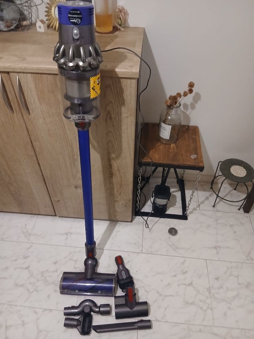Dyson V10 SV12 本体＋付属品多数 動作確認済