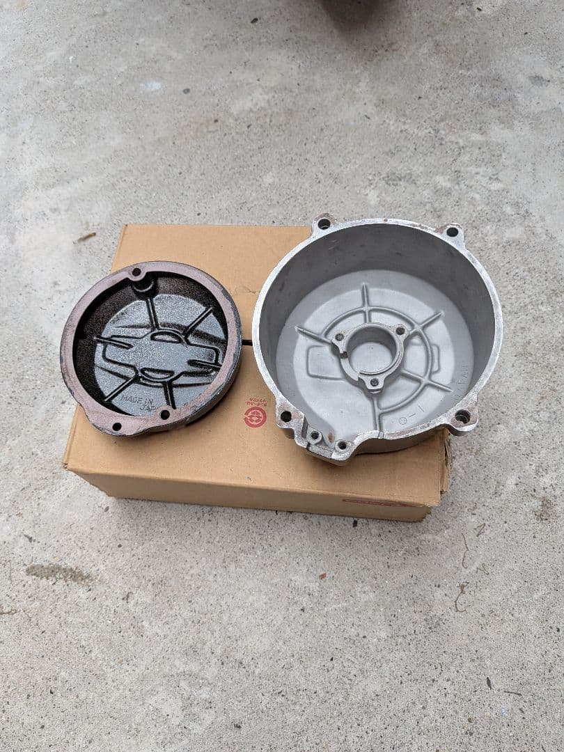 Z400GP純正のジェネレーターカバーポイントカバー