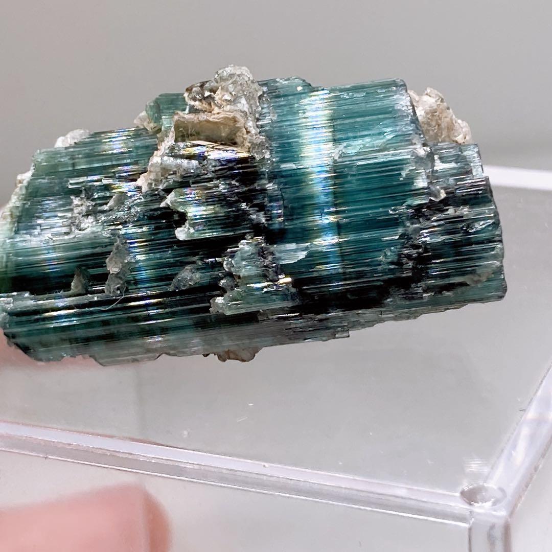 プ*ト様 トルマリン　原石　鉱物標本　200