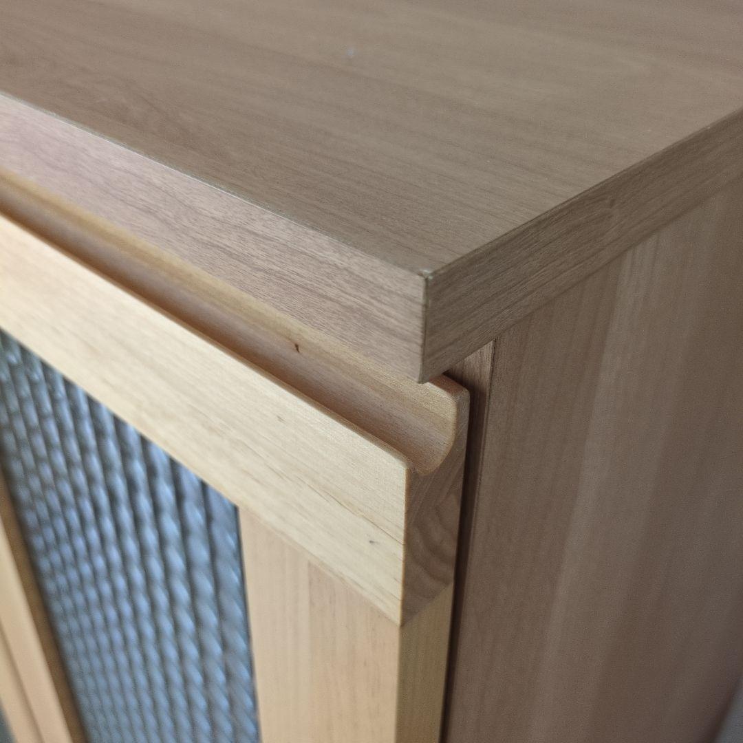 ガラスキャビネット