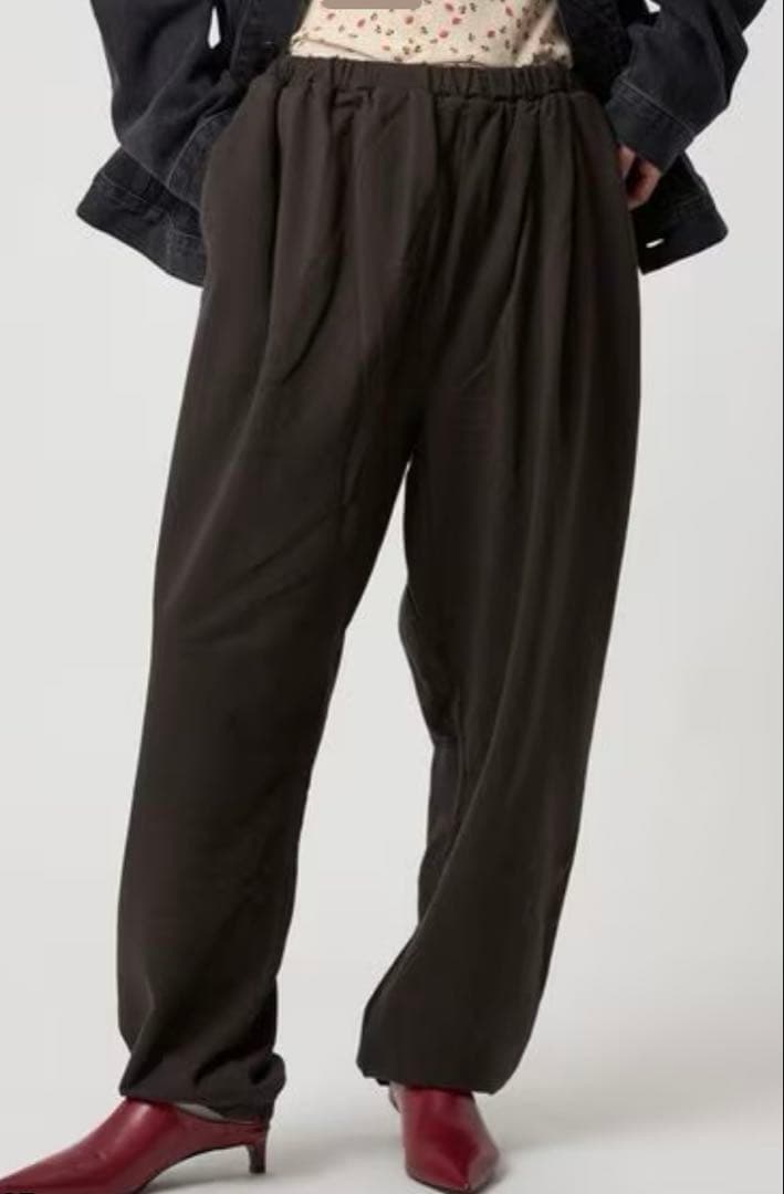 ＜6(ROKU)＞コットンウラケ ギャザーパンツ 25FW