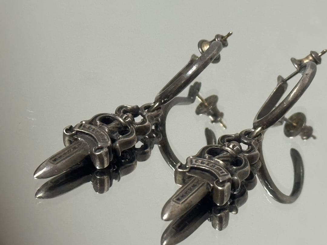 【希少】クロムハーツ ダガーピアスCHROME HEARTS フープピアス