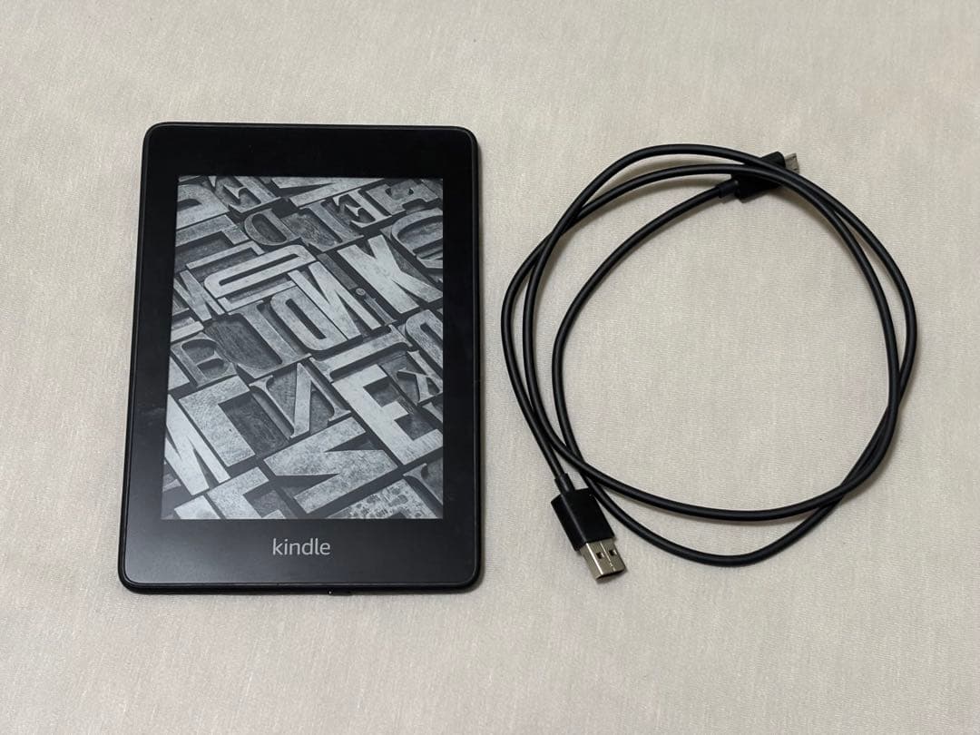 Kindle Paperwhite USBケーブル付属