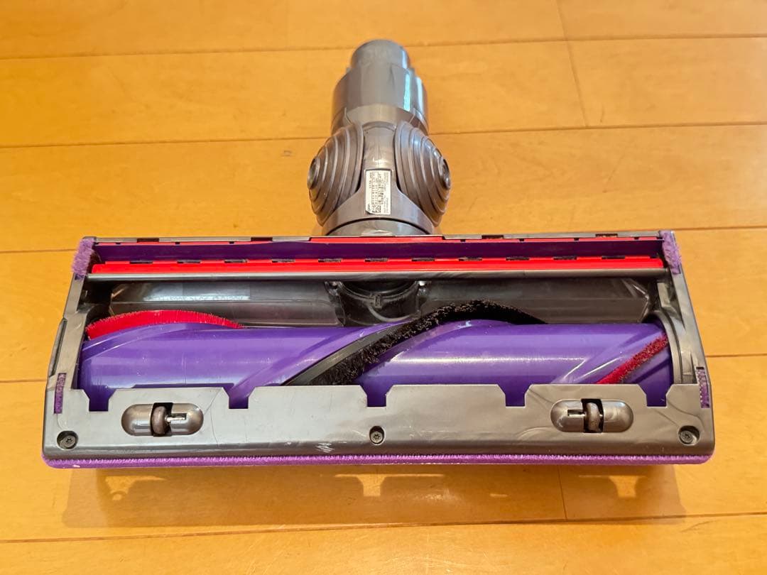 【送料無料】Dyson V8 サイクロンクリーナー　14点セット