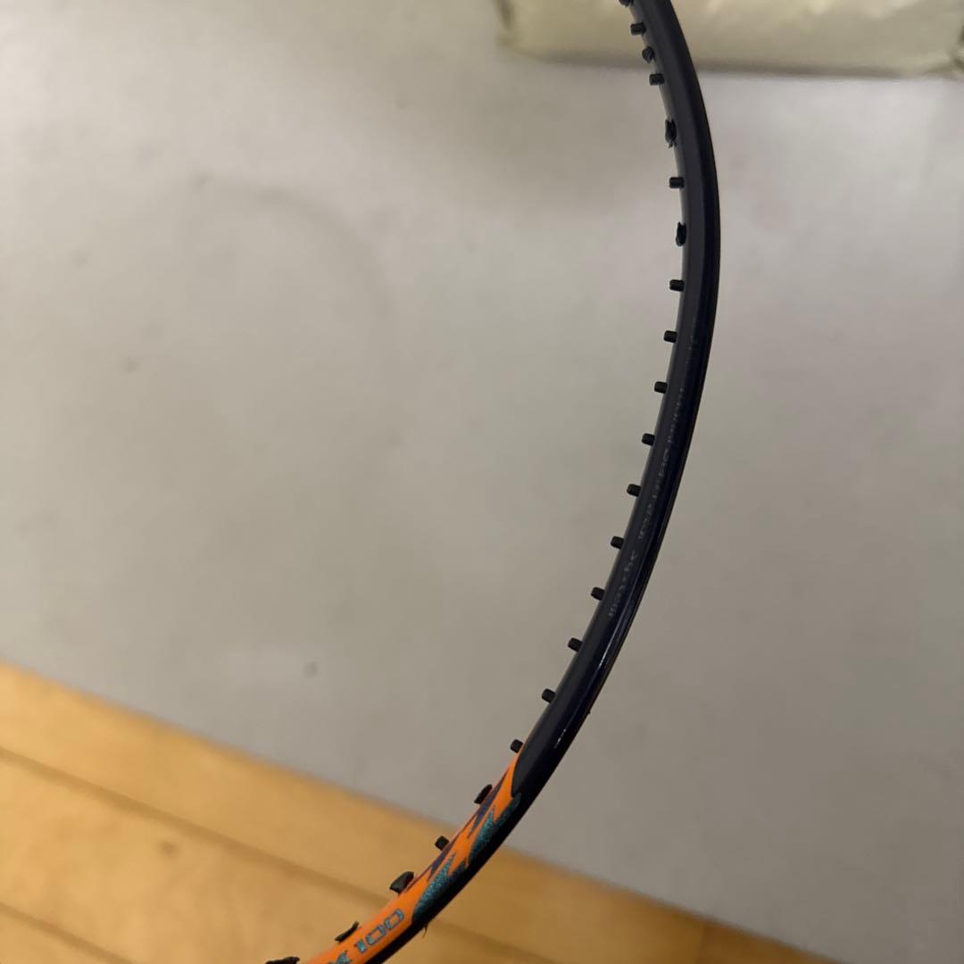 ASTROX 100ZZバドミントンラケット4U5 ジャンク品