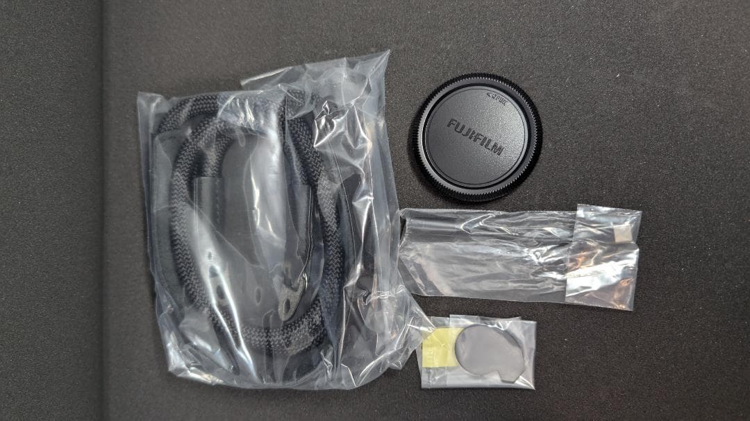 X-E5 XF23mm F2.8 R WRレンズキット シルバー アクセサリ付き