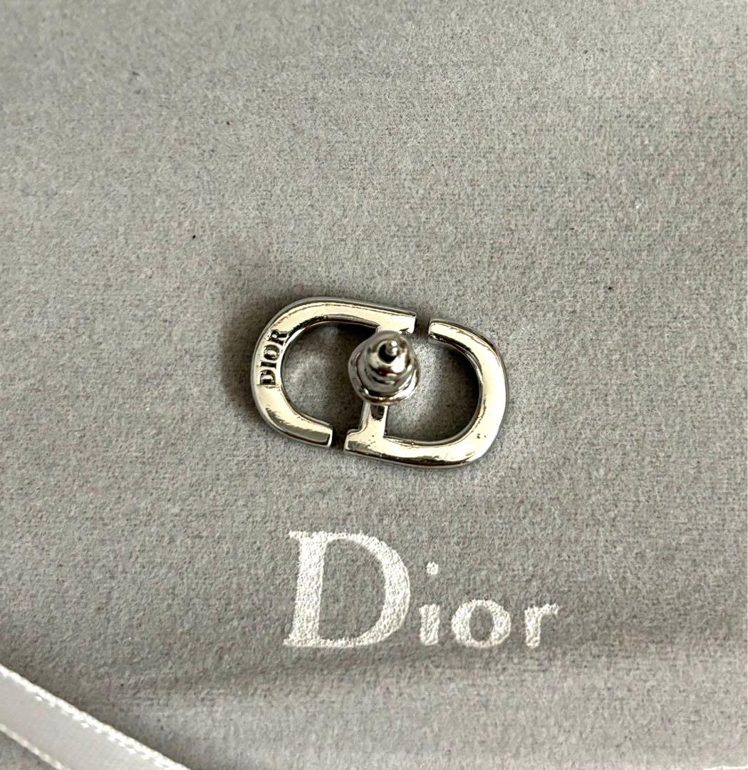 Dior スタッドピアス　シルバー