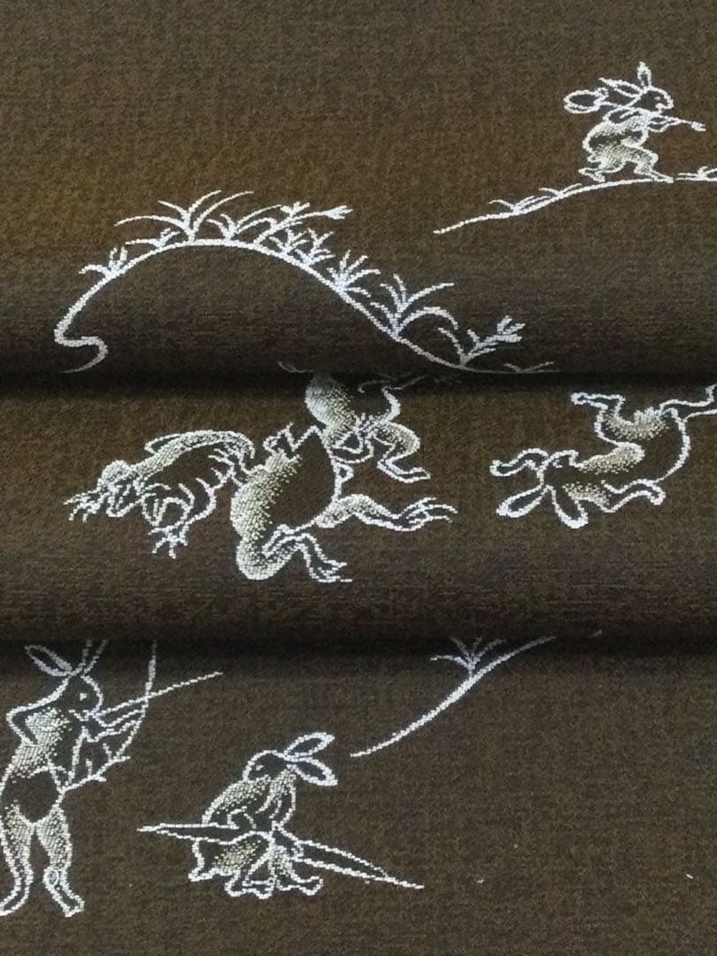 素敵な装い！西陣名古屋帯 綿芯仕立付 「鳥獣人物戯画」茶　簡易包装