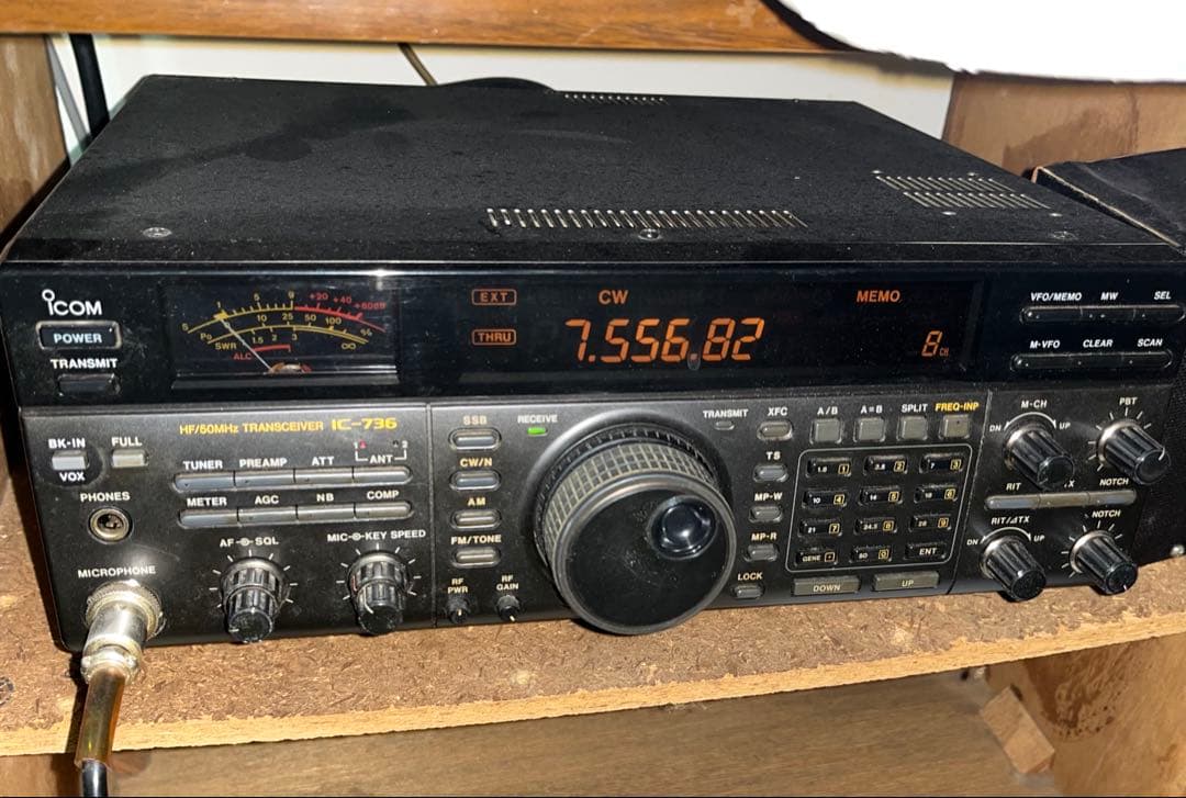 ICOM IC-736 トランシーバー