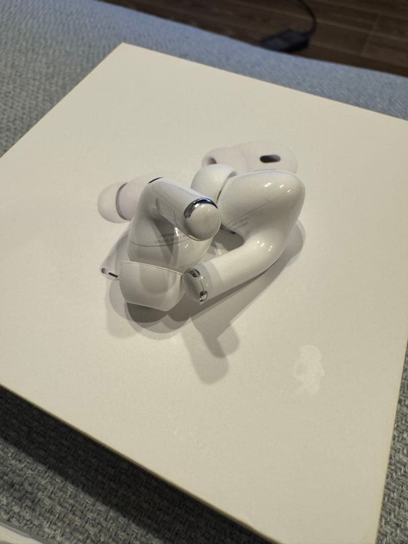 AirPods Pro2本体 充電ケース付き ホワイト 美品