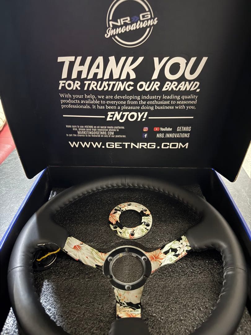 週末限定価格✩NRG ステアリング 廃盤 ハイビスカス