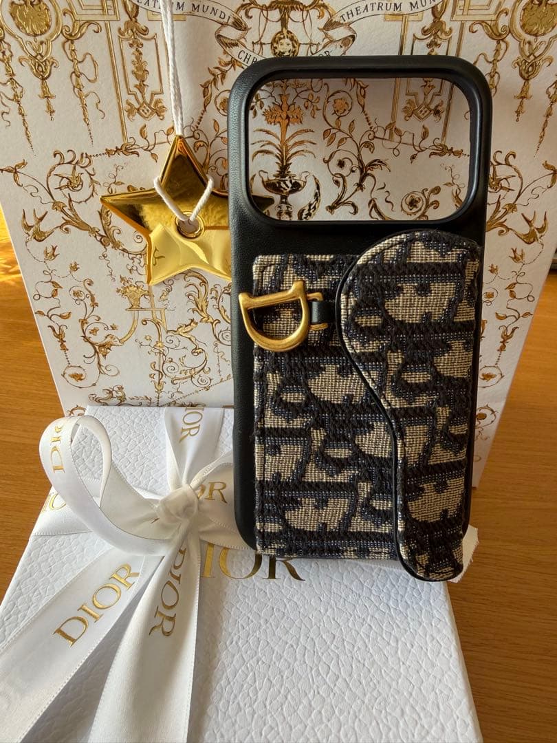 ディオール✳︎iPhone17proケース　新品同様