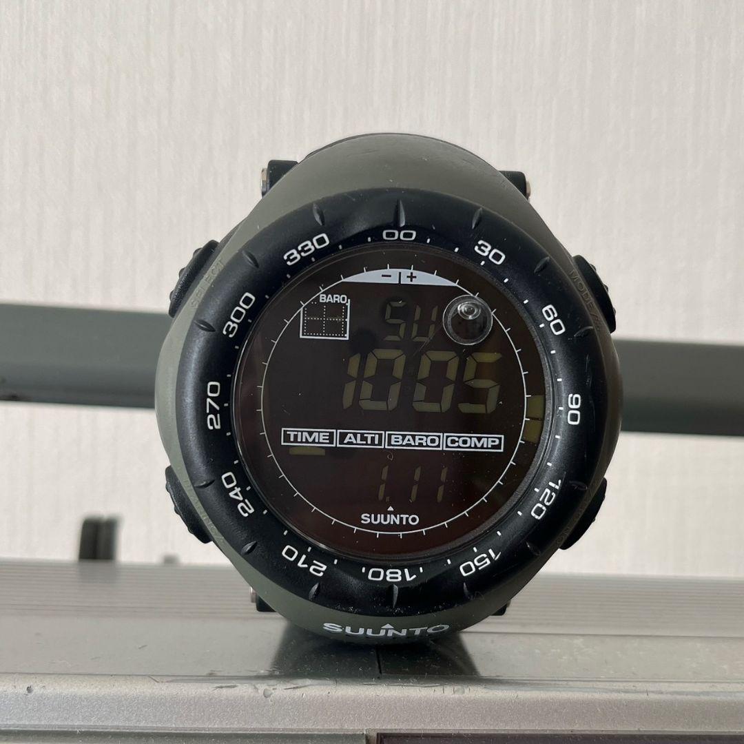 SUUNTO VECTOR カーキ