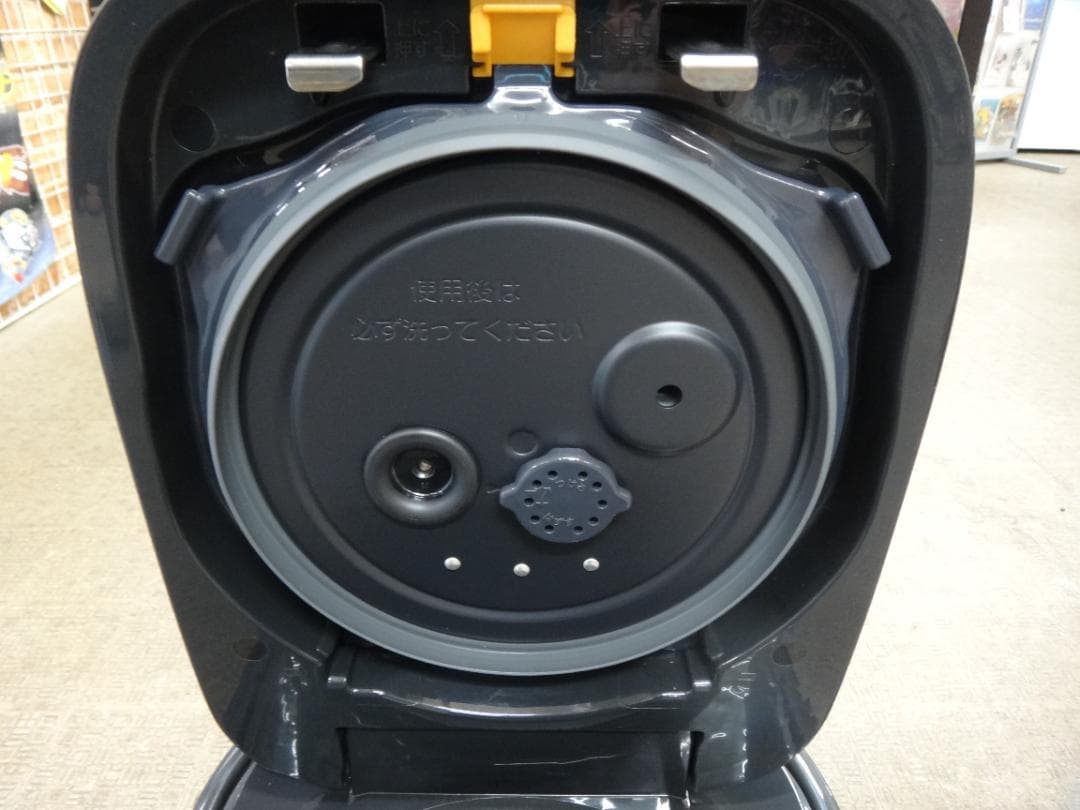 象印　5.5合 圧力IH炊飯ジャー 極め炊き　NW-CA10　2023年製