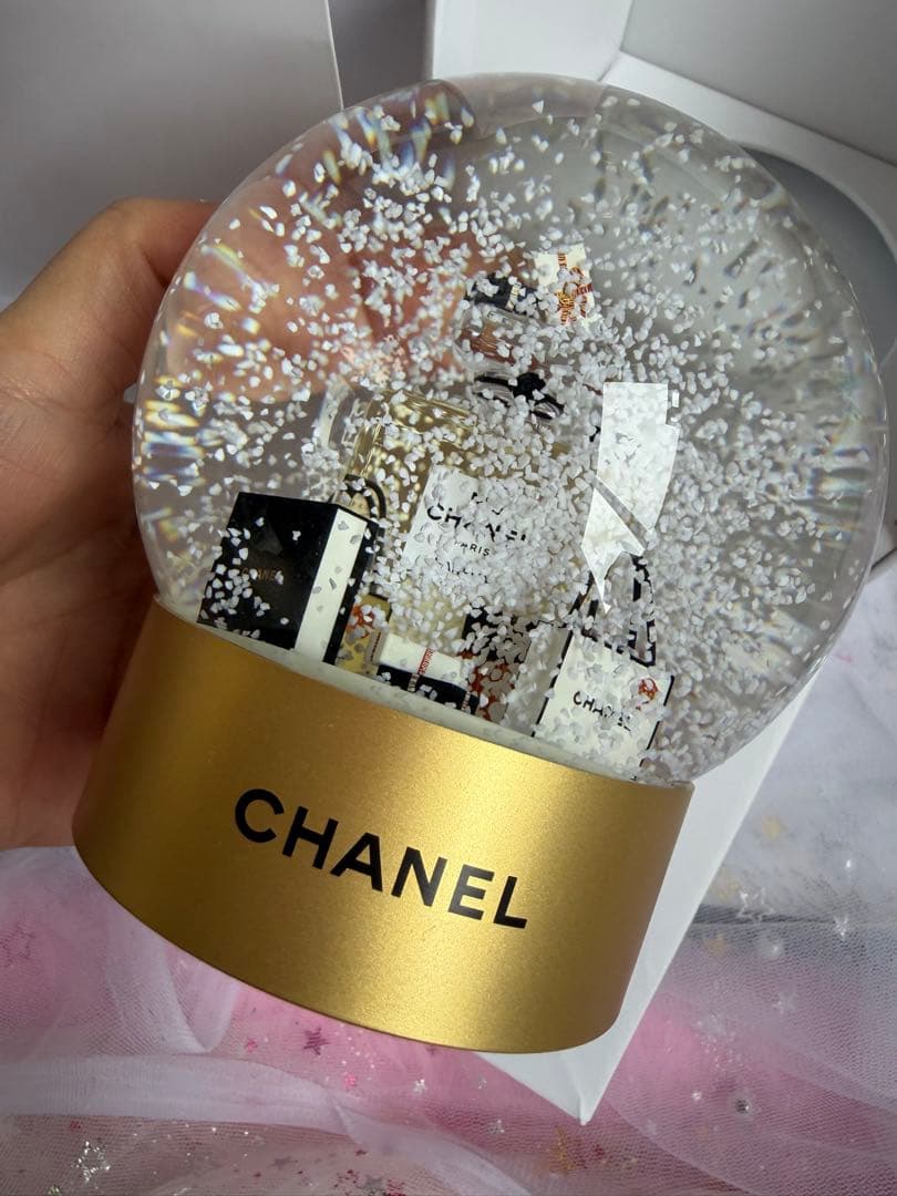 モモ、シャネル　100周年　ノベルティ　スノードーム