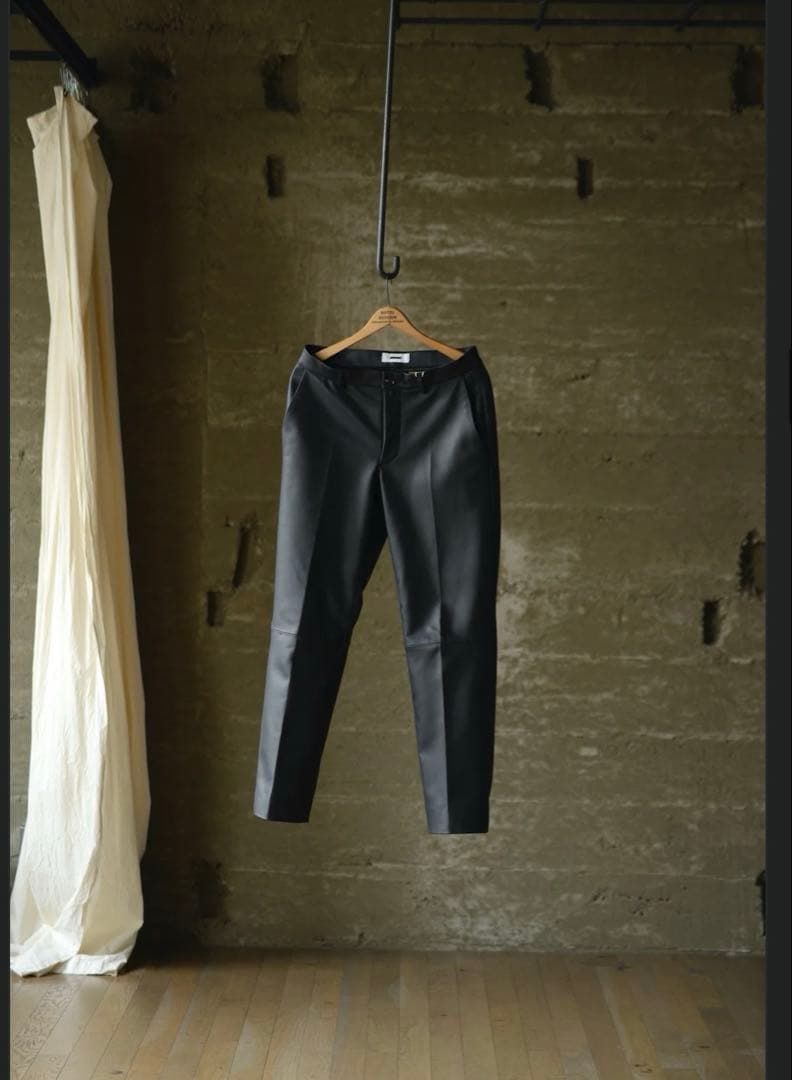 y*a様 定価14万　ほぼ新品　REVERBERATE 30 レザーパンツ　レシ