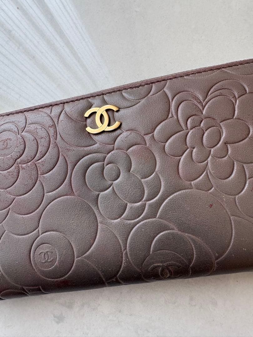 CHANEL フラワーエンボス 長財布 グレージュ