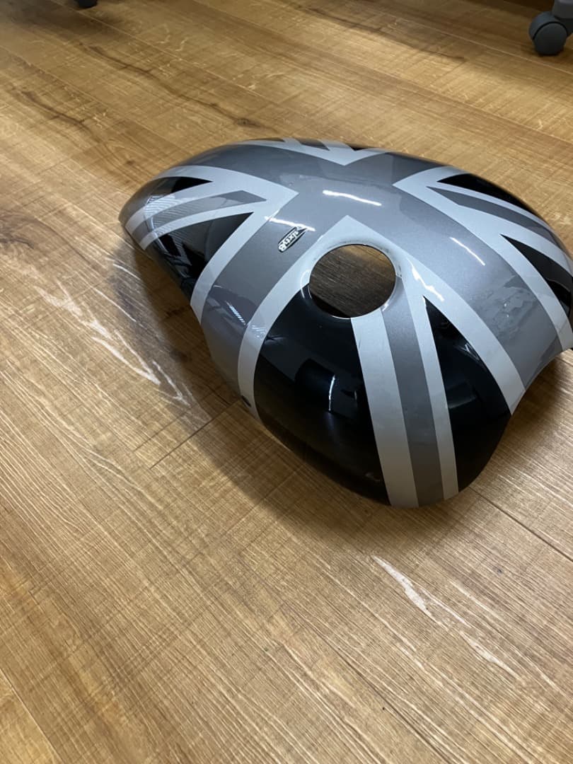 トライアンフ　ボンネビルt100タンクカバー　sixty8