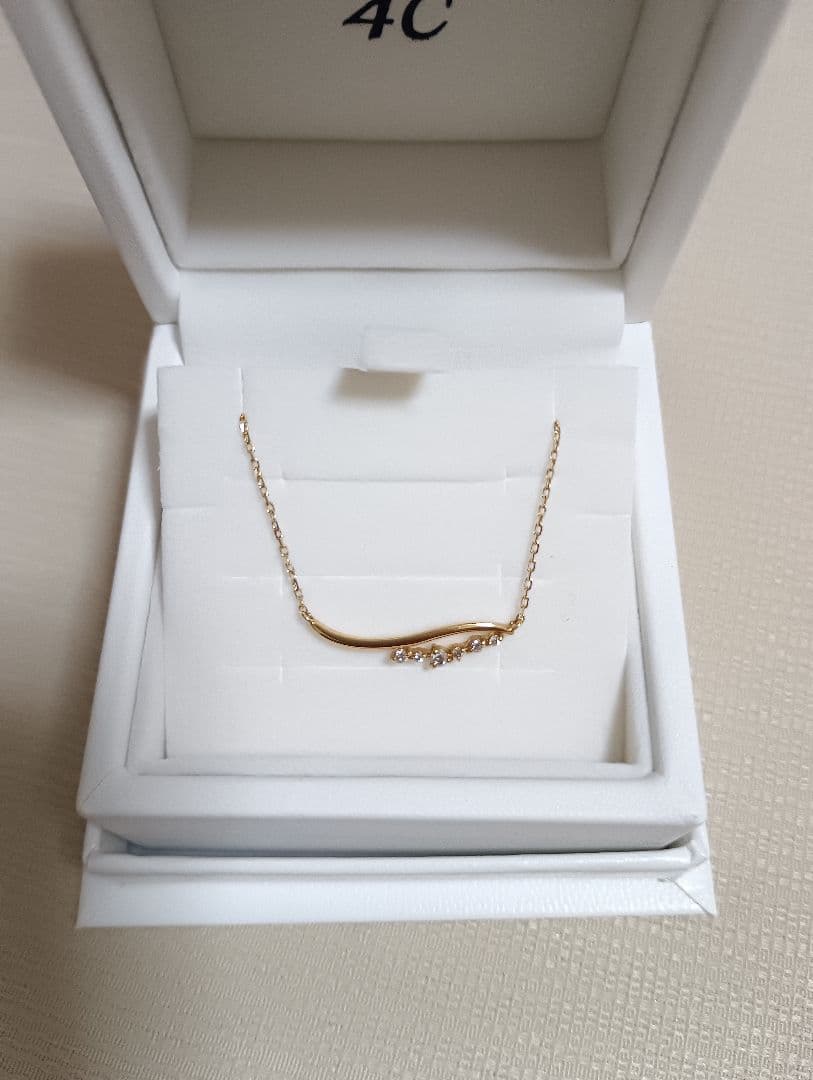 ☆専用☆4℃　K18　ネックレス　イエローゴールド　ダイヤモンド　新品未使用