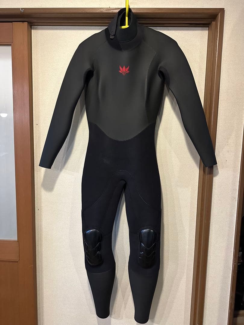 AXXEclassicレディースセミドライウェットスーツ