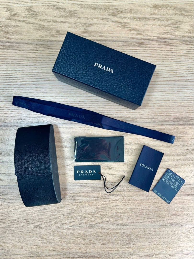 未使用品 正規品 PRADA プラダ SPR17Y AAV-07M サングラス