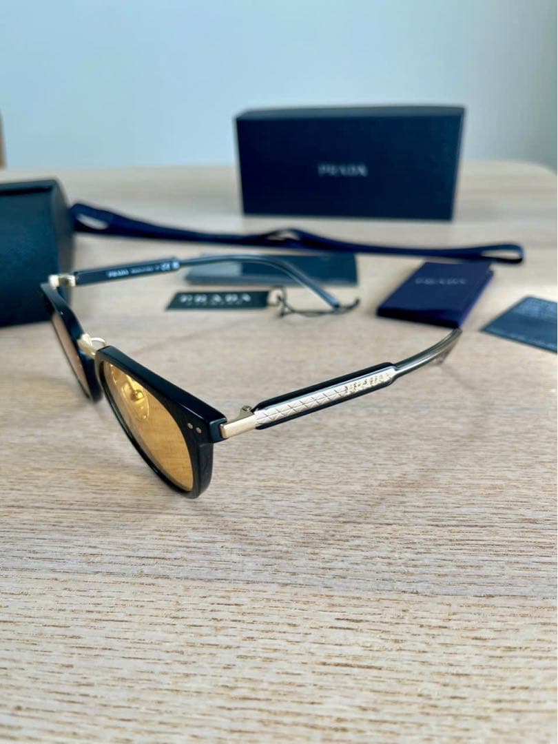 未使用品 正規品 PRADA プラダ SPR17Y AAV-07M サングラス