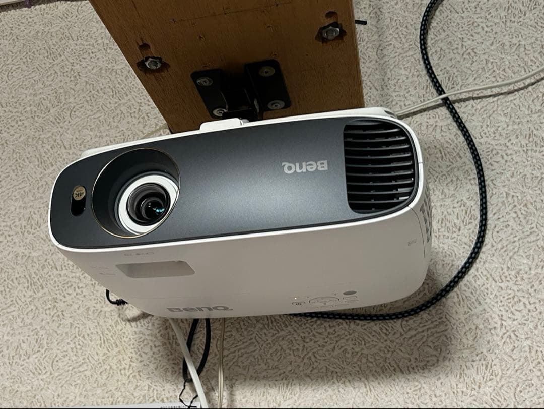 BenQ プロジェクター HT2550M