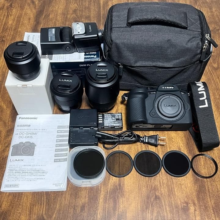 Panasonic LUMIX ミラーレス一眼GH5 レンズ3本 フラッシュ付き