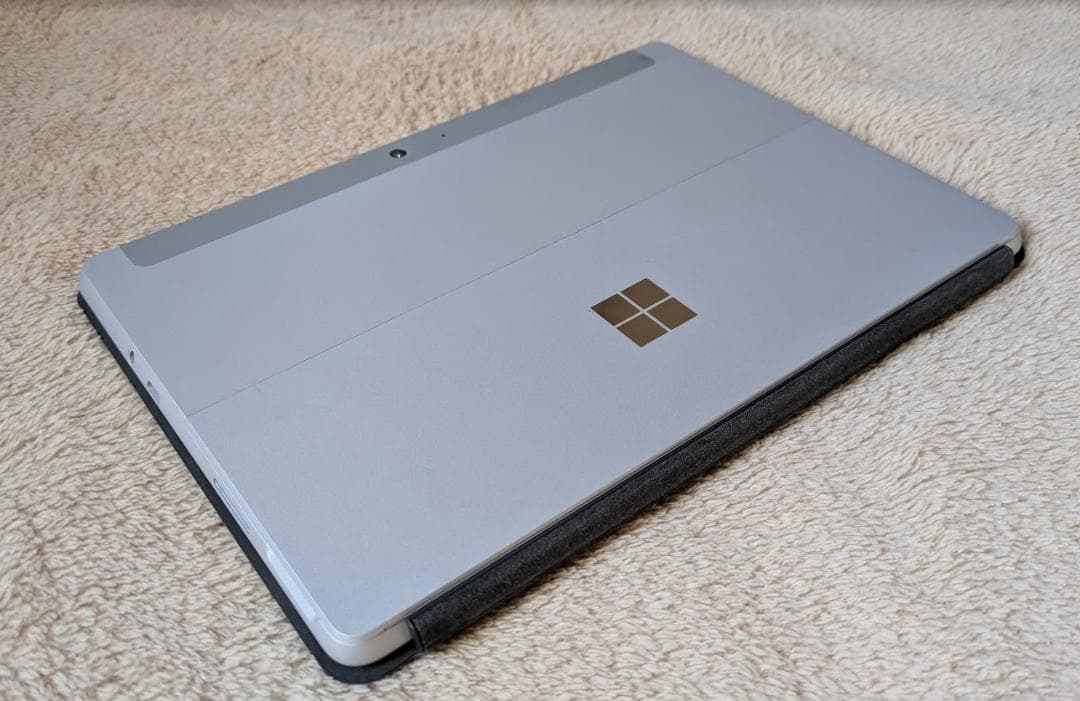 Microsoft Surface Go 【お得なドッキングステーション付】